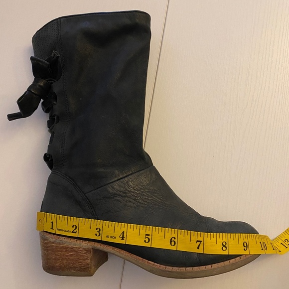 UGG Cary Black Charcoal Suede Leather Back Lace Mid Calf Boots Size 6.5 - Picture 4 of 15